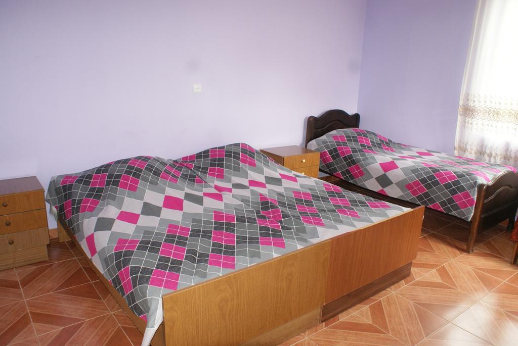 Merabi And Neli Guest House Makhinjauri Rom bilde