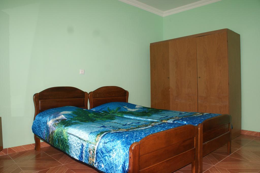 Merabi And Neli Guest House Makhinjauri Rom bilde