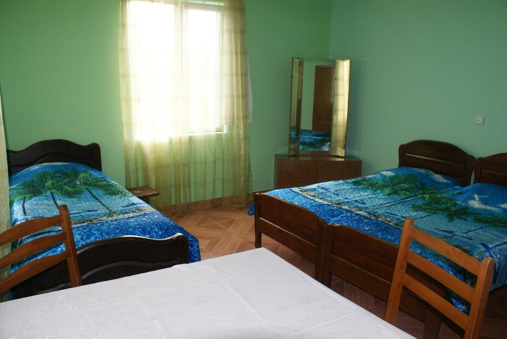 Merabi And Neli Guest House Makhinjauri Rom bilde